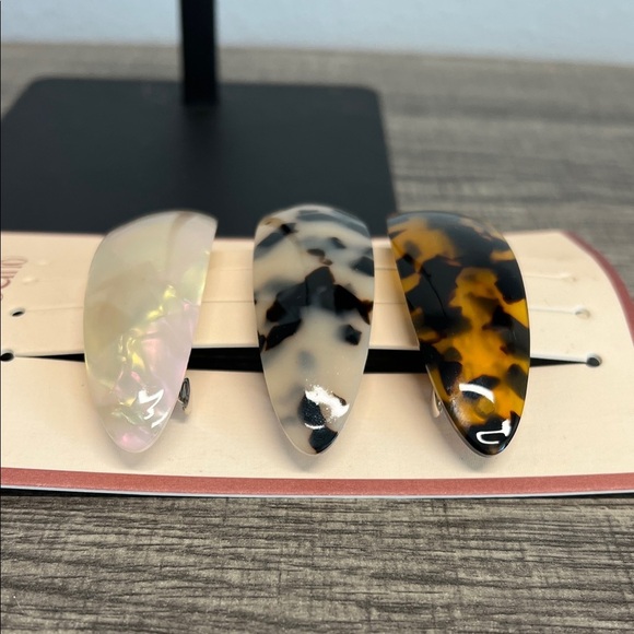 Camila Coelho | Barrettes ✨ - Picture 2 of 3